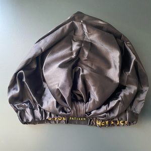 PATTERN black satin cap